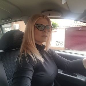 Meet your Posher, Desislava